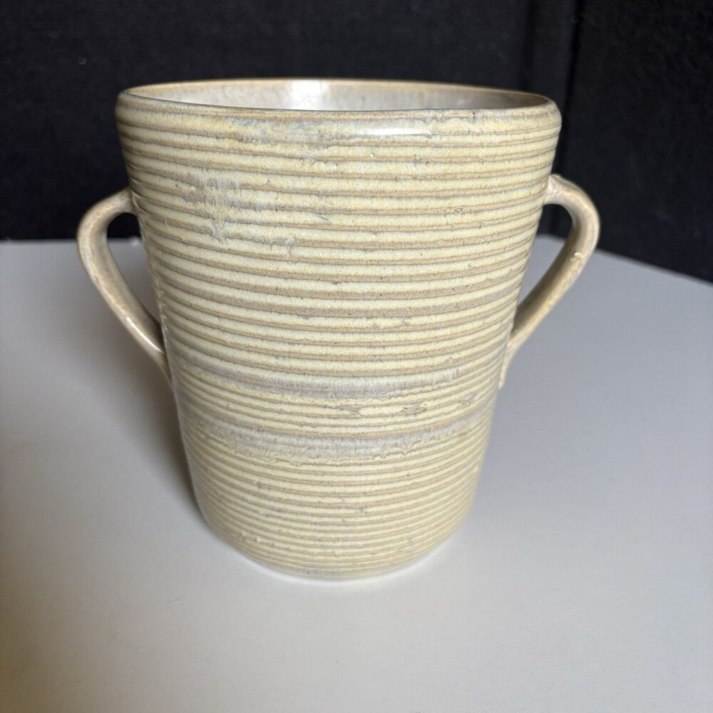 Monmouth western Stomeware 2 Handled Ribbed Pottery Piece